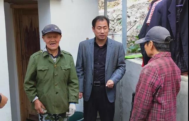 扶贫5.jpg 扶贫5.jpg